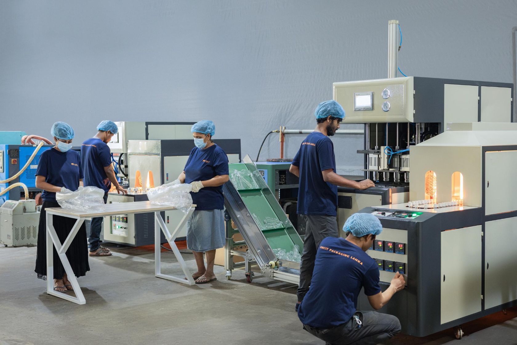 Vincit Packaging factory team at work